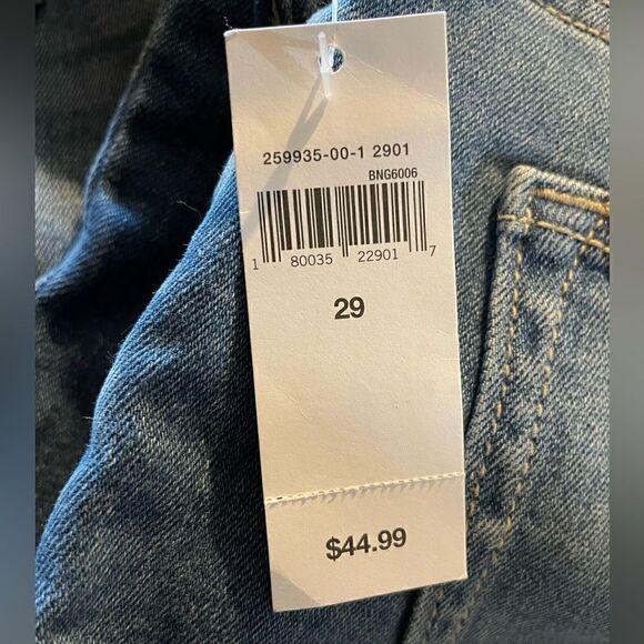 Women's Denim Jean Shorts Gap Bermuda  9” Rolled Inseam Mid Rise Size 29 NWT $45 - Picture 4 of 6